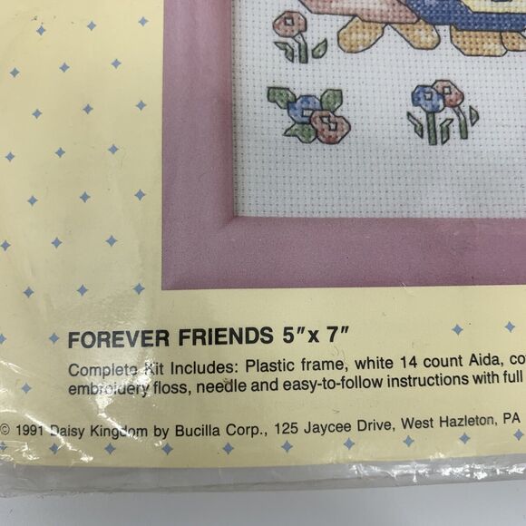 Daisy Kingdom Bucilla Counted Cross Stitch Kit "Forever Friends" w frame NOS - Picture 3 of 7